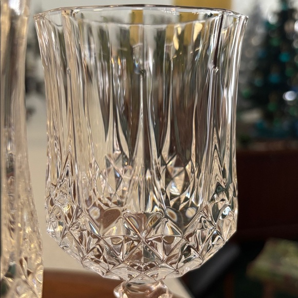 Crystal D’Arques Wine Glass Set - Picture 4 of 9